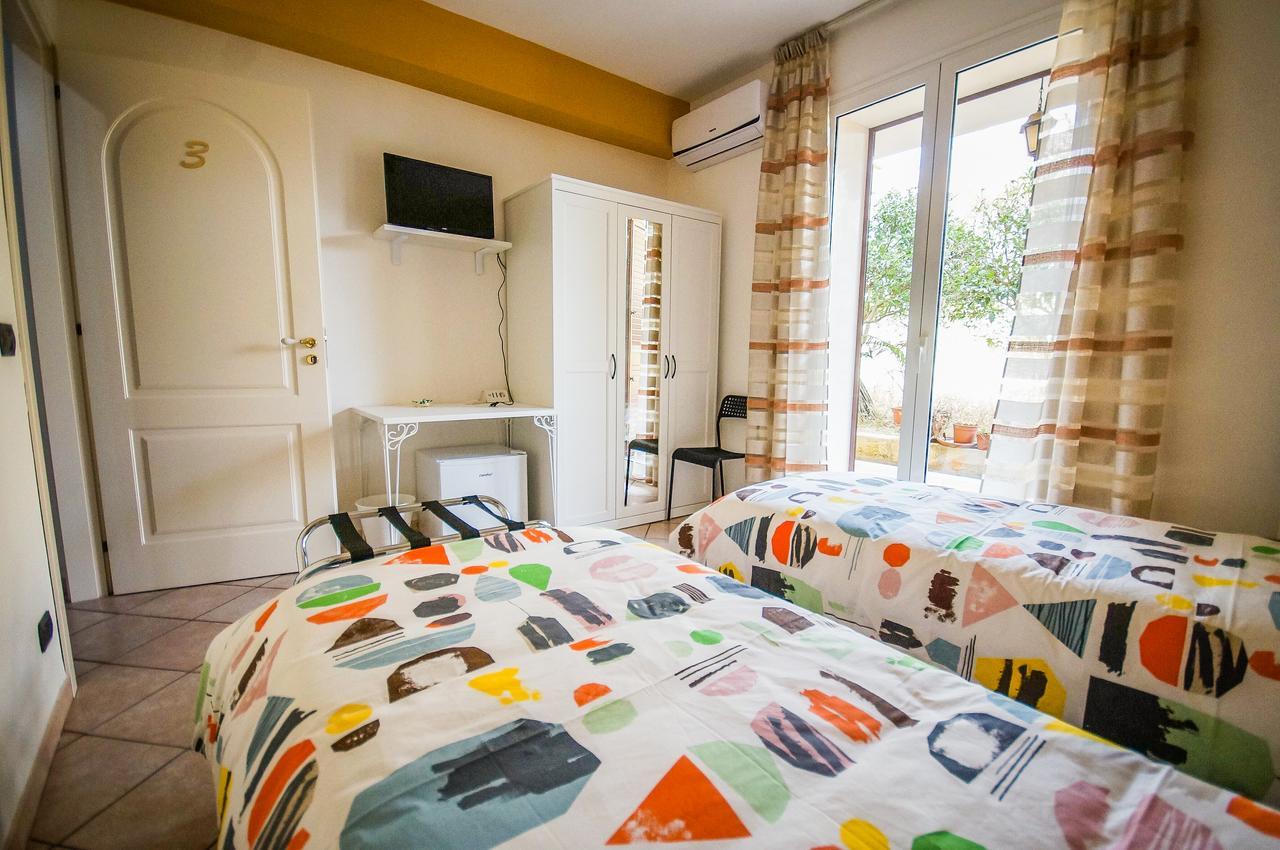 Bed and Breakfast Beb Brusce' Franco E Tina Рагуза Экстерьер фото